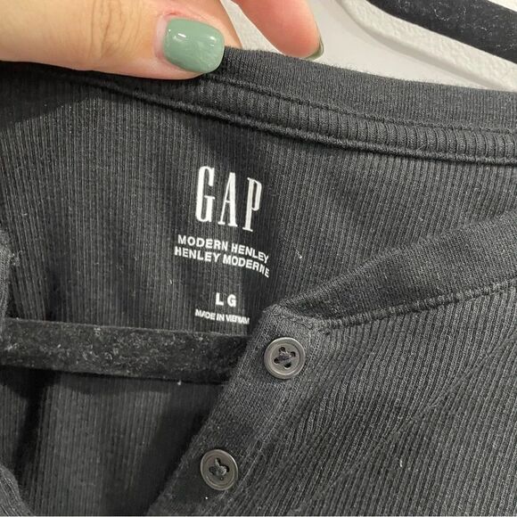 GAP the moden henley short sleeve black t shirt large - Picture 4 of 5